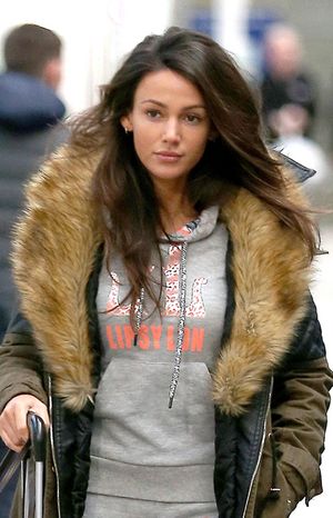 Michelle Keegan -6/87 -5'4''- 37-23-35''-32DD-Bra - 120lbs - 8-Shoe, Hot British Cunnilingus! -Yum! Yum!