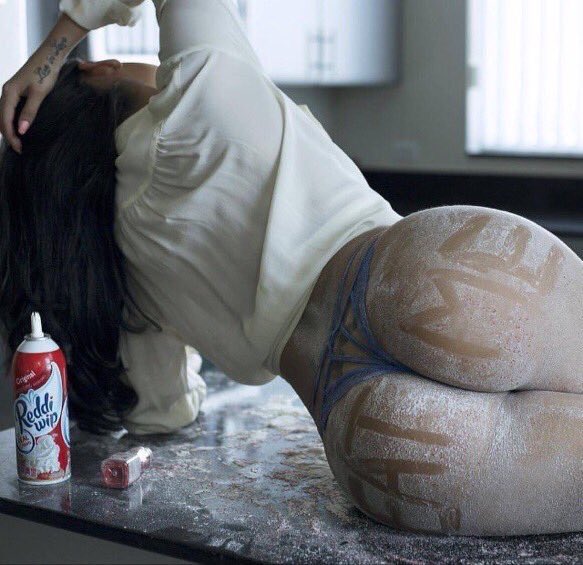 Big ass in a flour