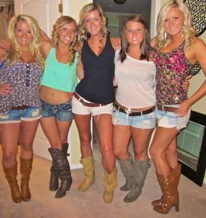 Hot southern chicks in boots and shorts