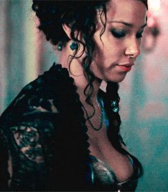 Jessica Parker Kennedy -10/84 -5'2''- 36-25-35''-34B-Bra -125lbs - 5.5-Shoe, "Black Sails"- Cunnilingus! -Yum! Yum!