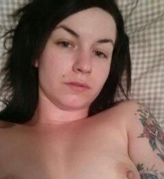 Follow for sexy selfshots Gianna & other gf pics. Follow me to see more.