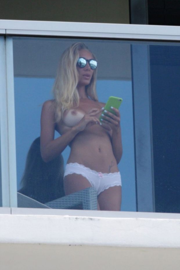 Laura Cremaschi Caught Topless in Underware