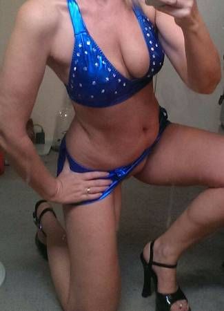 Babe in Bikini