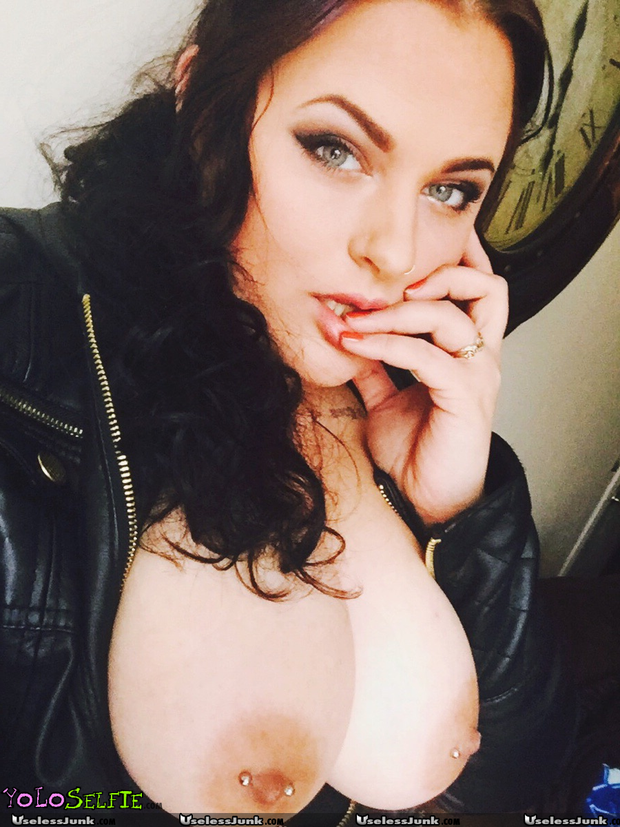 nude selfie #11809