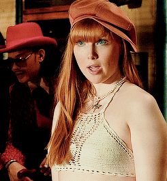 Molly C. Quinn -10/93 -5'4''- 34-23-34''-32B-Bra -121lbs - 6.5-Shoe, Hot Babe Cunnilingus! -Yum! Yum!