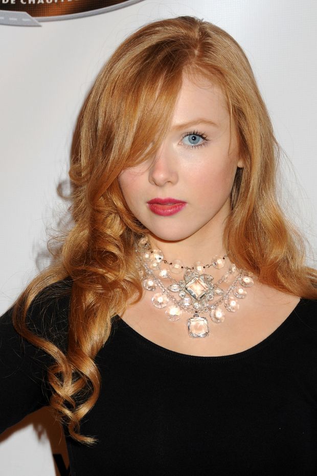 Molly C. Quinn -10/93 -5'4''- 34-23-34''-32B-Bra -121lbs - 6.5-Shoe, Hot Texas Babe Cunnilingus! - Kiss Kiss, Yum! Yum!