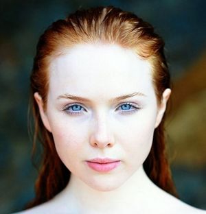 Molly C. Quinn -10/93 -5'4''- 34-23-34''-32B-Bra -121lbs - 6.5-Shoe, Hot Texas Babe Cunnilingus! - Kiss Kiss, Yum! Yum!