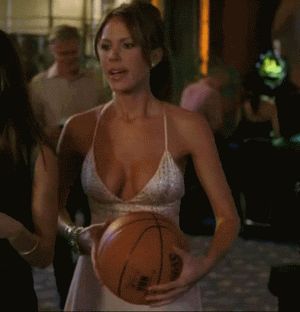 Nikki Cox -6/78 -5'7''- 34-26-35''-34D-Bra -130lbs - 8-Shoe - MILF Cunnilingus! -Yum! Yum!