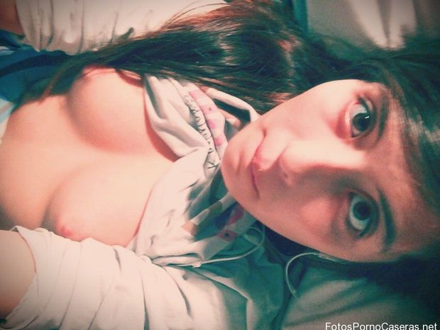 fotos caseras de jovencita tomandose fotos de su vagina rosadita (2)