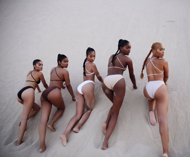 ebony non-nude outside ass sexy