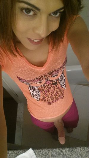 Kendra Sinclair's rock hard cock getting in on the selfie