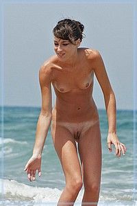 naked amateur beach tanlines shaven pussy