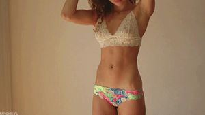 Ashley Moore -7/93 -5'8''- 34-24-32''-34A-Bra -112lbs -7.5-Shoe, Sweetheart Cunnilingus! -Yum! Yum!