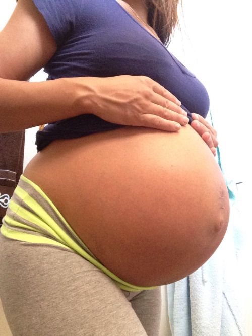 tidytum:

Giant bellies