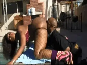 Her phat black booty had me like