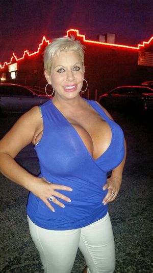 ET ALL MY PICS AND VIDS, PRIVATE MESSAGING WITH ME, FREE WEEKLY WEBCAM SHOWS FROM ME