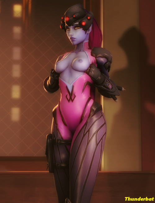 generalthunderbat:
Didn’t take long for the semi-nude...