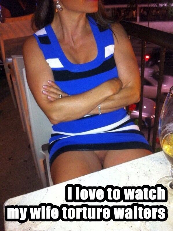Hot pussy peek at table