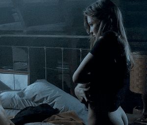 Lili Simmons -7/93 -5'7''- 33-24-35''-32A-Bra -119lbs - 7.5-Shoe, Totally Hot Wet Cunnilingus! -Yum! Yum!