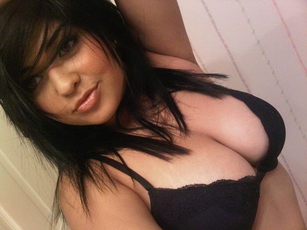 Lovely curvy babe