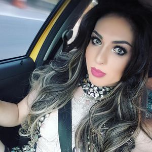 Beautiful, sometimes I wish I could look like this.