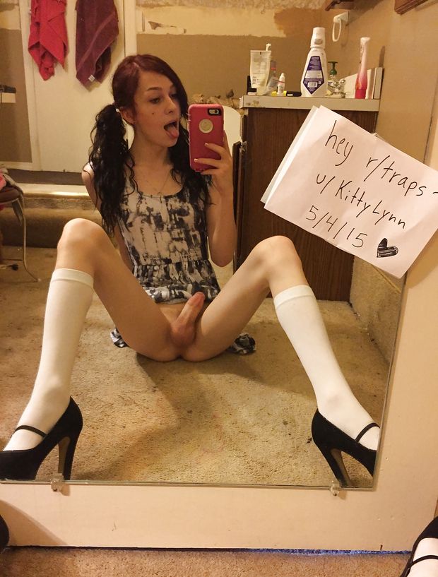 Cute Shemale Kitty Lynn