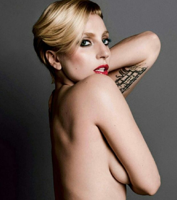 La célèbre Lady Gaga est lingerie très sexy