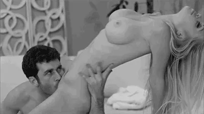 Cunnilingus GIF - Eat a Blonde Pussy