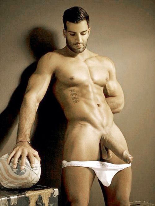Nude Sporty guy