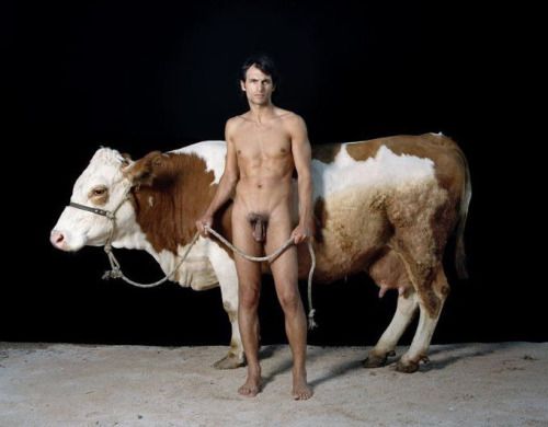 Sexy nude dude