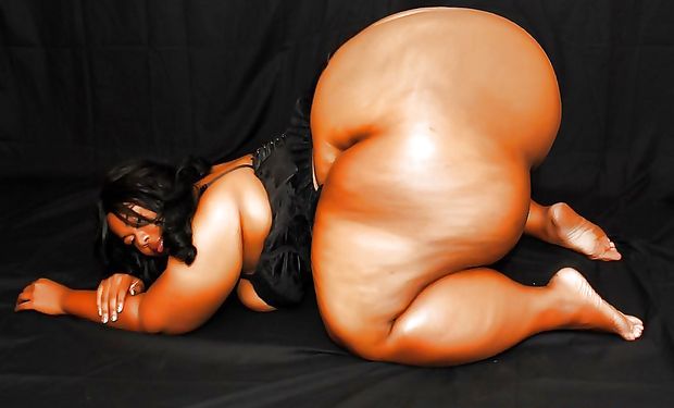 Love to feel your hard dick up my huge fat ass and wet pussy