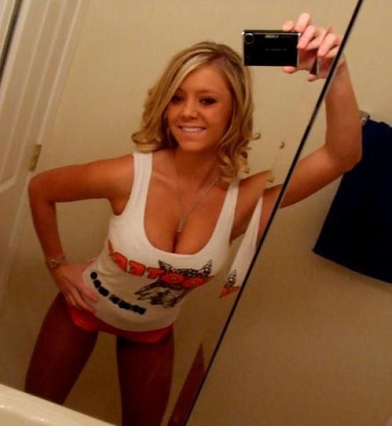 Costume: Hooters