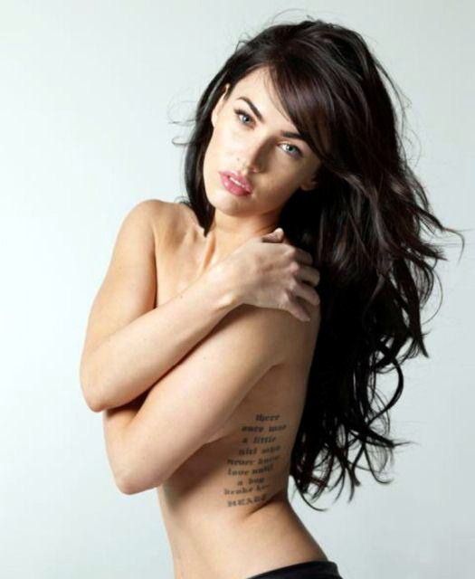 Megan Fox topless in leather Pants hiding Boobs (12/16)