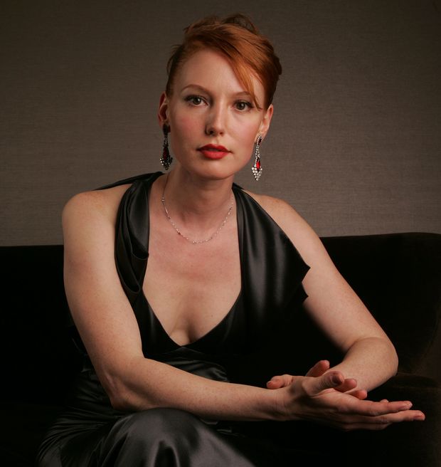 Alicia Witt -8/75 -5'8''- 36-25-35''-34B-Bra - 128lbs - 7-Shoe, Extremely Hot MILF, Sweet Cunnilingus! -Yum! Yum!