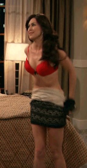 Laura Bell Bundy -4/81 -5'5''- 34-24-34''-34B-Bra -119lbs -7.5-Shoe, Beautiful, Country Cunnilingus! -Yum! Yum!