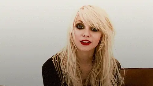 Taylor Momsen -7/93 -5'8''- 34-25-35''-32B-Bra -119lbs -8.5-Shoe, Hot Singer, Sweet Cunnilingus! -Yum! Yum!