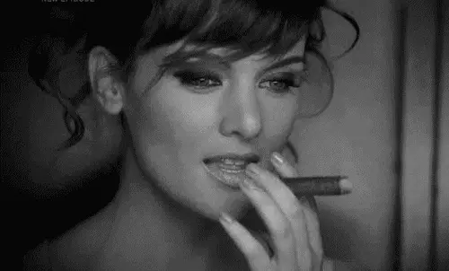 Frankie Shaw -11/86 -5'7''- Writer/Actress - Boston Babe.....Pretty Tits....Yum!