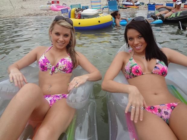 Floating babes