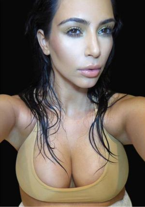 Kim Kardashian Cleavage Selfie