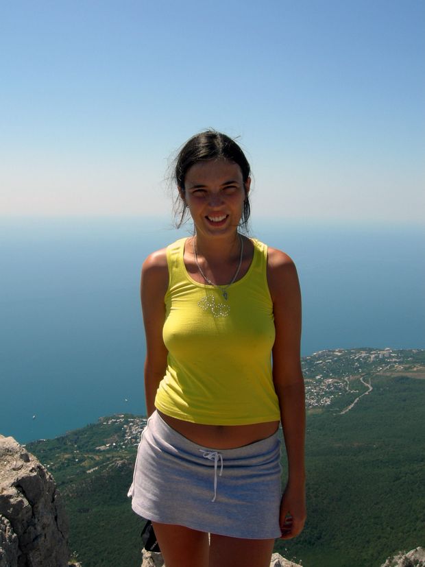candid braless pokies