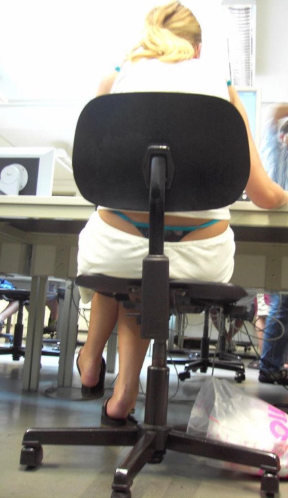 Thong in computer lab