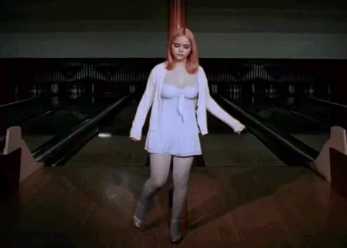 Christina Ricci -2/80 -5'1''-  I Love Italian Woman.....Eat All Day.....Yummy!