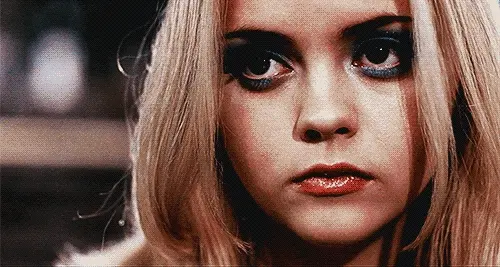 Christina Ricci -2/80 -5'1''-  I Love Italian Woman.....Eat All Day.....Yummy!