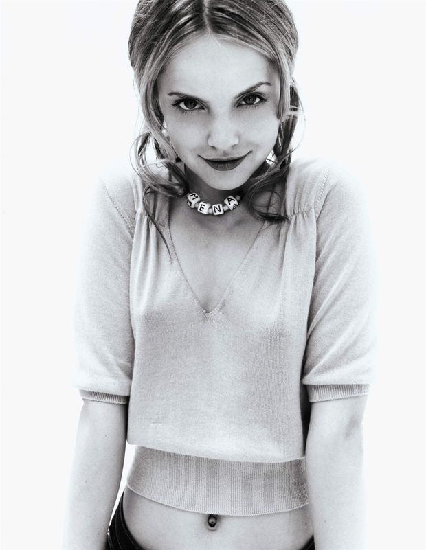Mena Suvari