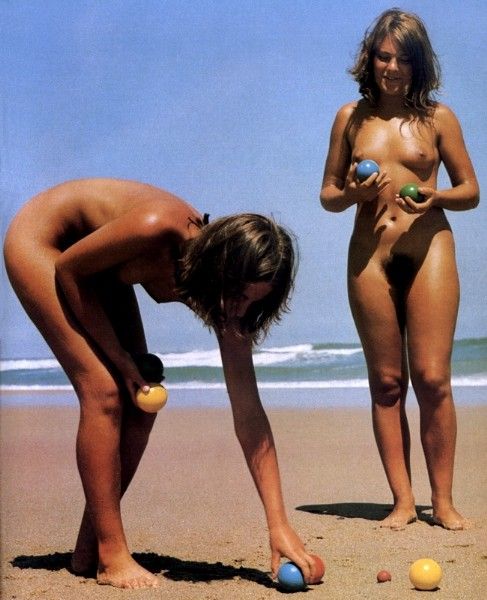 vintage beach babes