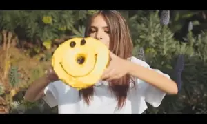 Emily Ratajkowski
