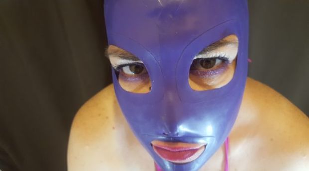 ShaeBae Latex Mask Blowjob