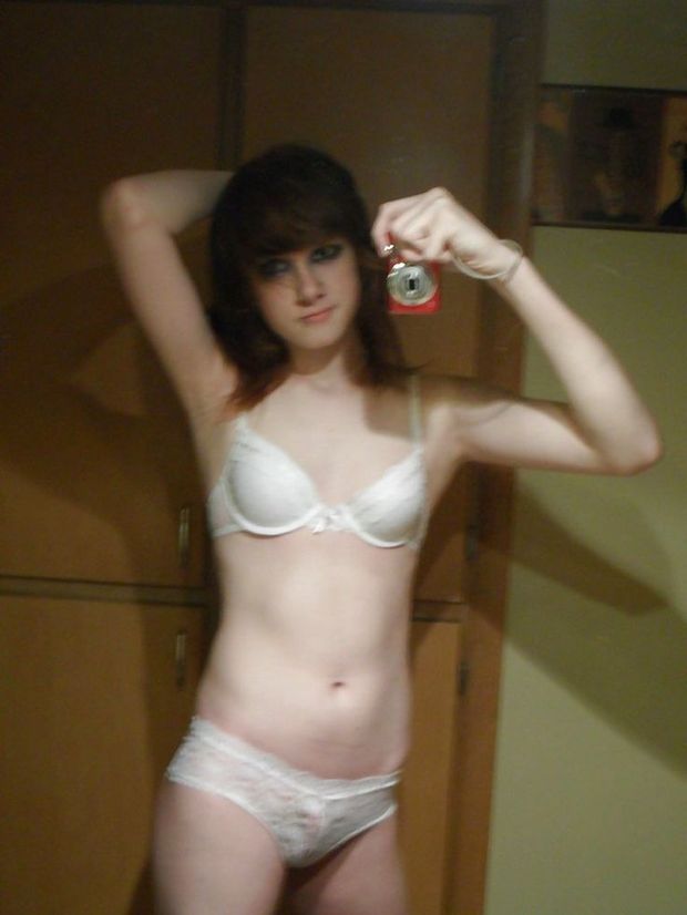 Cum craving femboy slut on isexychat.com