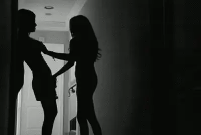 Lesbians in the corridoor 1
