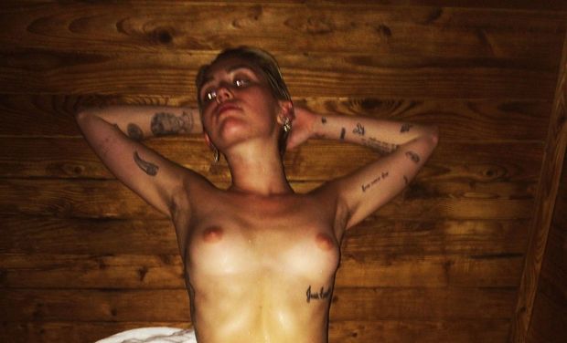 Miley Cyrus – New Nude Photos Leaked